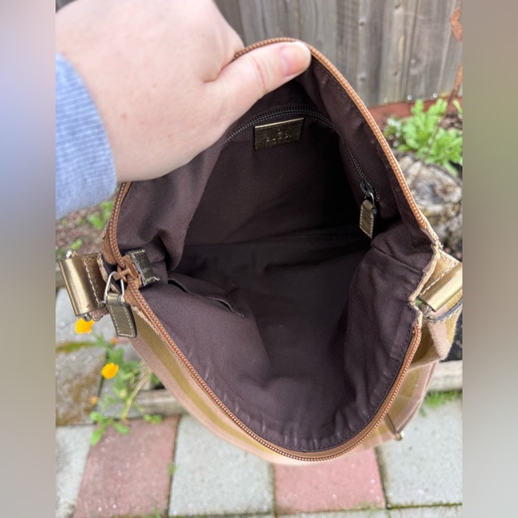 Gucci Messenger Bag with COA and dust bag. - Picture 9 of 12